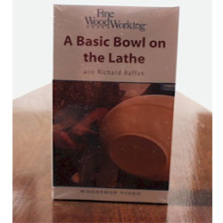 014002 A Basic Bowl on the Lathe with Richard Raffan (VHS)  014002