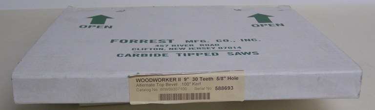 Forrest Woodworker II WW-09-30-7-100 9&quot; Dia 30 Tooth 3/32 Kerf 5/8&quot; Bore ATB Tooth Style WW-09-30-7-100
WW-09-30-7-100