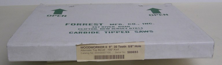 Forrest Woodworker II WW-09-30-7-100 9&quot; Dia 30 Tooth 3/32 Kerf 5/8&quot; Bore ATB Tooth Style WW-09-30-7-100
WW-09-30-7-100